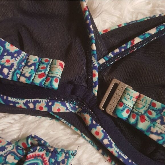 ATHLETA Wrap bikini top Size 32 B C - Picture 7 of 8